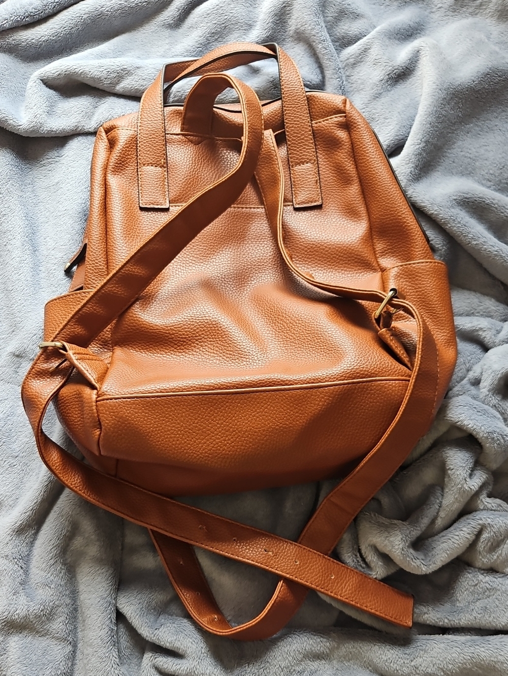 Steve Madden Leather-Textured Brown Women’s Backpack Tote - Stylish Everyday Bag - Picture 4 of 6